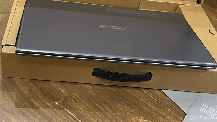لابتوب Asus VivoBook 15 بحالة ممتازة للبيع 9