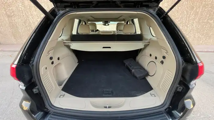 جيب شيروكي لميتد 2021 فل كامل 12