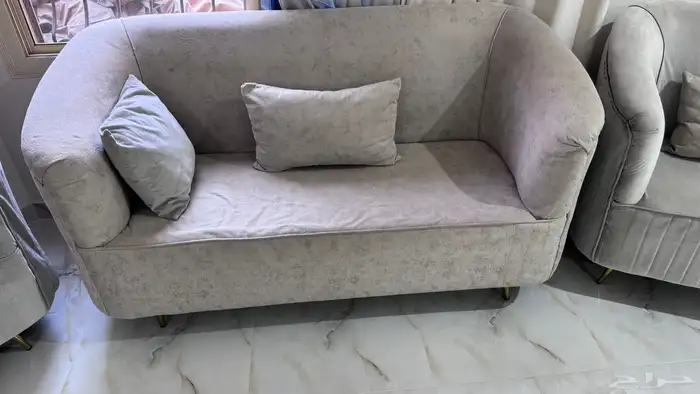 للبيع اثاث. كنب 4