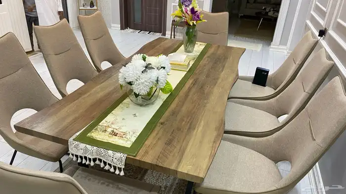 طاولة طعام 2