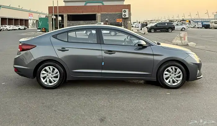 هونداي النترا 2020 ( بنزين ) شبه جديدة للبيع 7