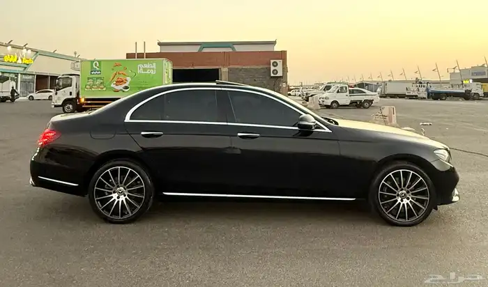 مرسيدس E 220 2019( ديزل ) فل كامل للبيع 7