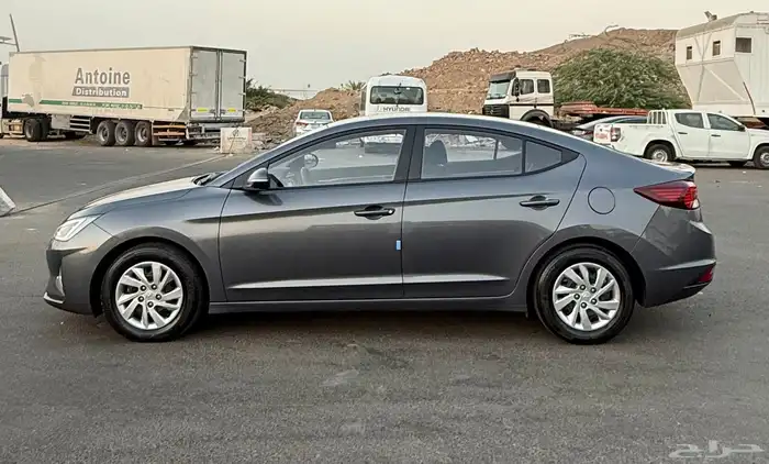 هونداي النترا 2020 ( بنزين ) شبه جديدة للبيع 6