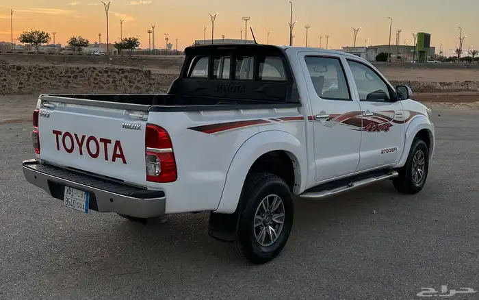 للبيع هايلوكس 2015 دبل سعوديه فل كامل 3