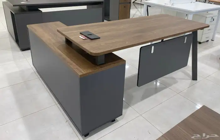 طاولة شاي. كراسي شبك دوار وثابت كرسي جلد دوار وثابت 18