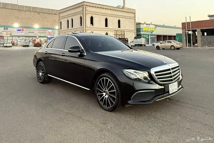 مرسيدس E 220 2019( ديزل ) فل كامل للبيع 2