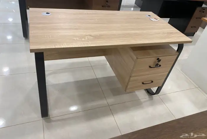 طاولة شاي. كراسي شبك دوار وثابت كرسي جلد دوار وثابت 15