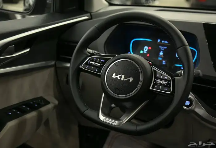 كيا كارينز نص فل 2025 مع عازل حراري مجاني 5