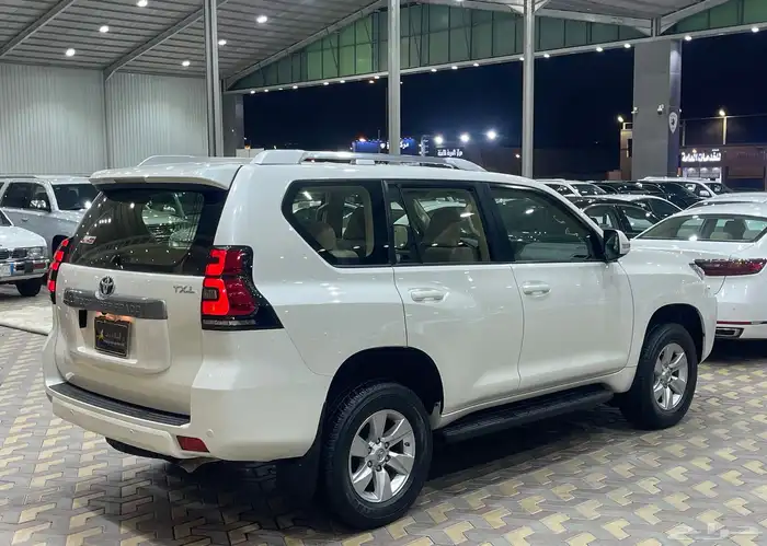 تويوتا برادو موديل 2023 سعودي 4سلندر 3