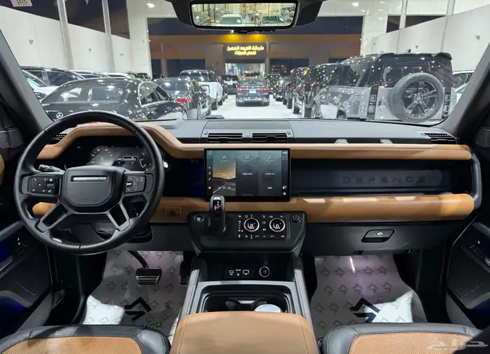 لاندروفر ديفندر X موديل 2024 فل كامل مستعمل . 7