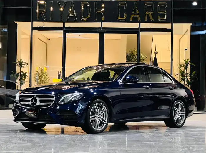 مرسيدس 2018 E300 ( بحاله ممتازه) 2