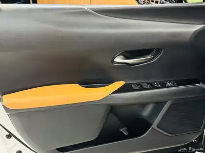 لكزس 2019 UX 200 سعودي ( بحاله ممتازه) index