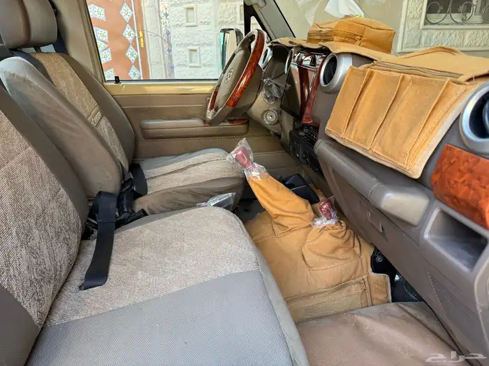 للبيع شاص تويوتا 2016 15