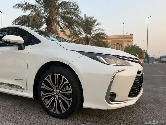 للبيع كورولا بحالة ممتازة جدا 1