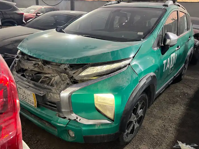 ميتسوبيشي اكسباندر كروز 2023 فل كامل مصدوم 8