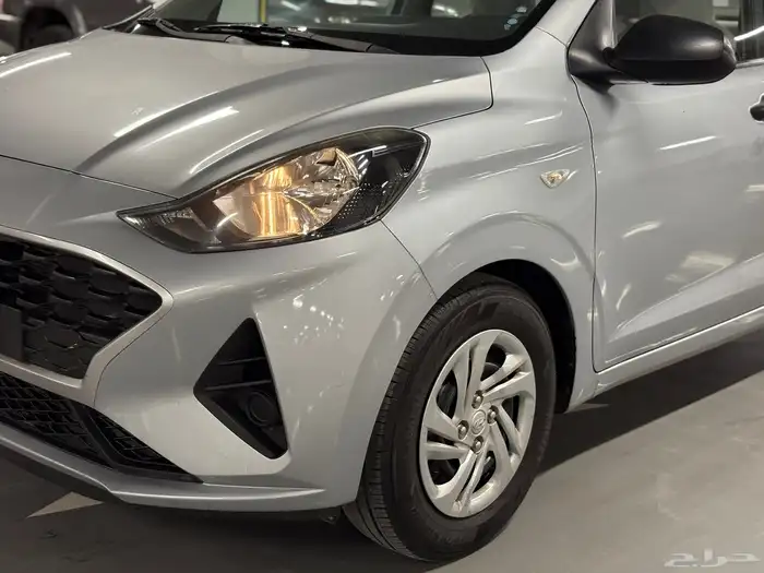 للبيع هيونداي i10 2023 فضي نظيفه 12