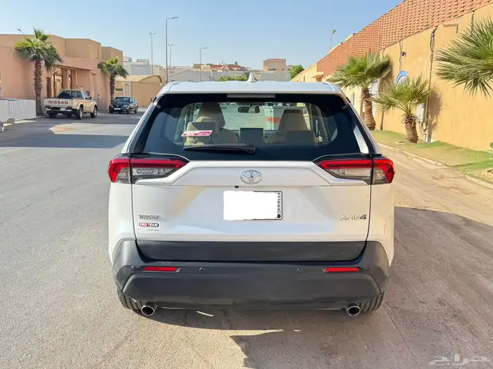 تويوتا راف فور 2023 ممشي 26 الف 4