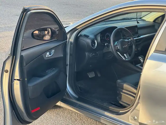 كيا كي 3 بنزين 2022 7