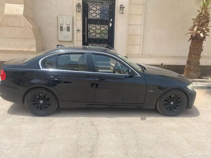 بي ام 323 i 8