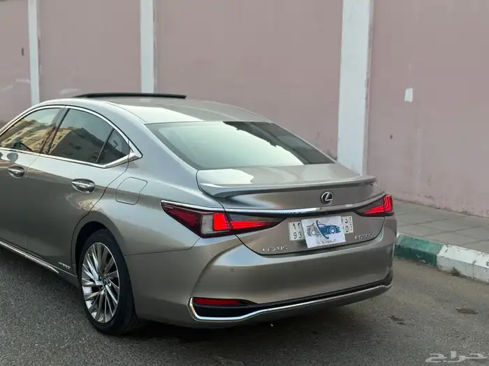 لكزس_ES300H_2022 14