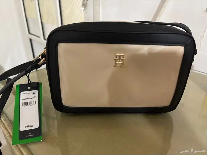 حقيبه يد صغيره ماركة تومي الاصليه 0