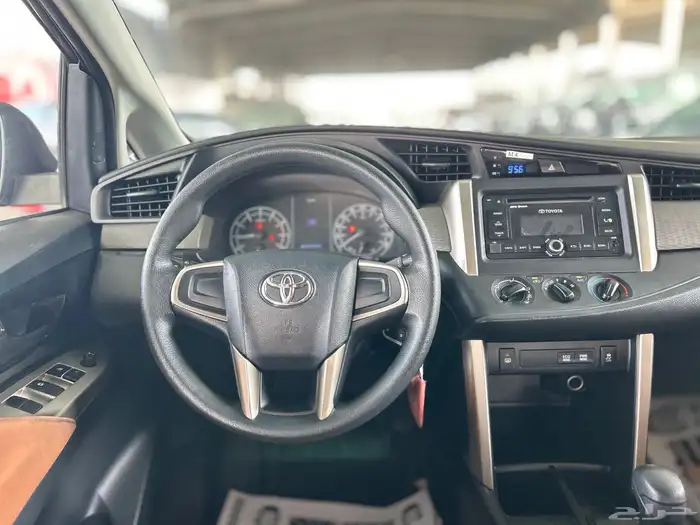 تويوتا انوفا 2018   استاندر 12