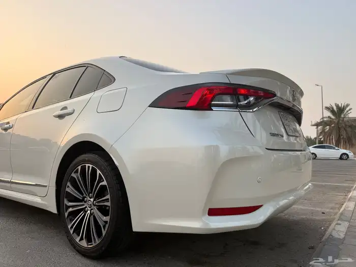 للبيع كورولا بحالة ممتازة جدا 9