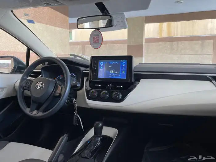 البيع كرولا مخزن بحالة الوكالة أربع سلندر 11