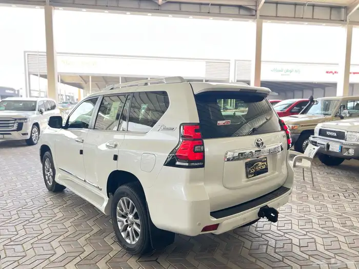 تويوتا برادو 2021 سعودي VX فل كامل ماشي 64 الف 3