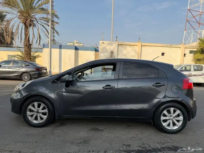 كيا ريو هاتش باك 2014 8