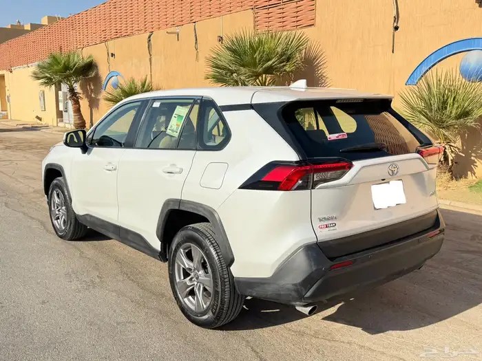 تويوتا راف فور 2023 ممشي 26 الف 3