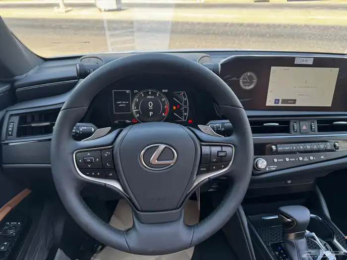 لكزس ES250 موديل 2025 15