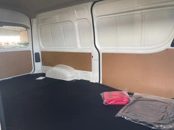 تويوتا باص بضاعة سقف عالي موديل 2026 ديزل اصفار 7