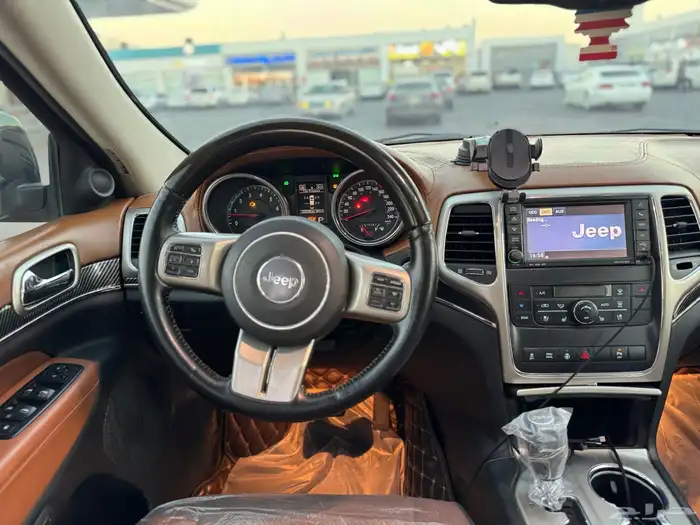 جيب شروكي 2013 فل الفل RT 17