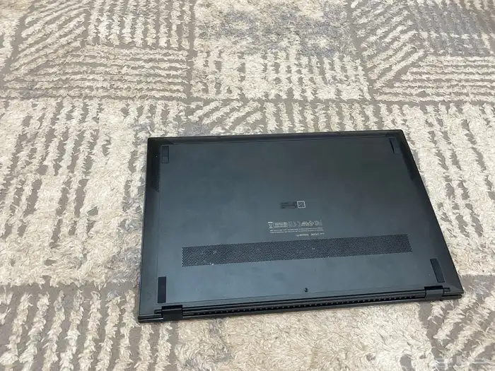 لابتوب ASUS ZenBook 13 OLED UX325EA مع اغراضه 1