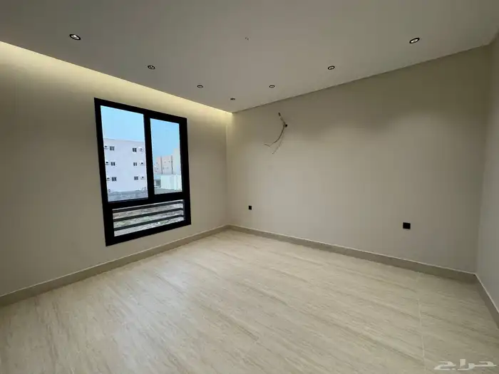 للبيع عمارة نظام شقة فوق شقة في مخطط ولي العهد تشطيب vip 6