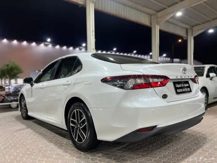 تويوتا كامري 2023 LEسعوديه 16