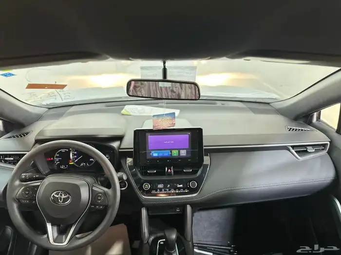 تويوتا كورولا كروس LE هايبرد 2025 13