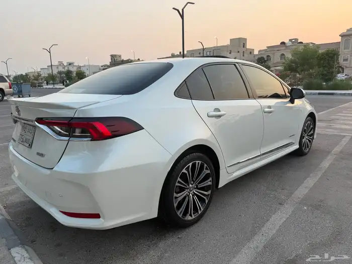 للبيع كورولا بحالة ممتازة جدا 15