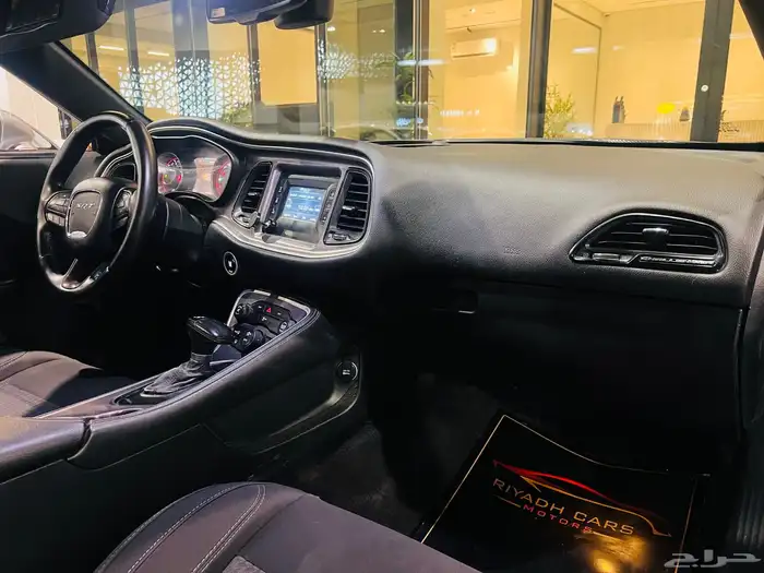 دودج تشالنجر 2015 V6 ( بحاله ممتازه) 7