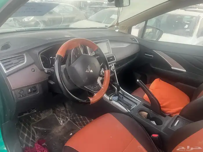 ميتسوبيشي اكسباندر كروز 2023 فل كامل مصدوم 27