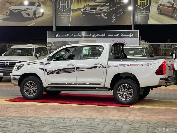 تويوتا   هايلوكس غمارتين دبل بنزين توماتيك2025 جديد 138.000 7