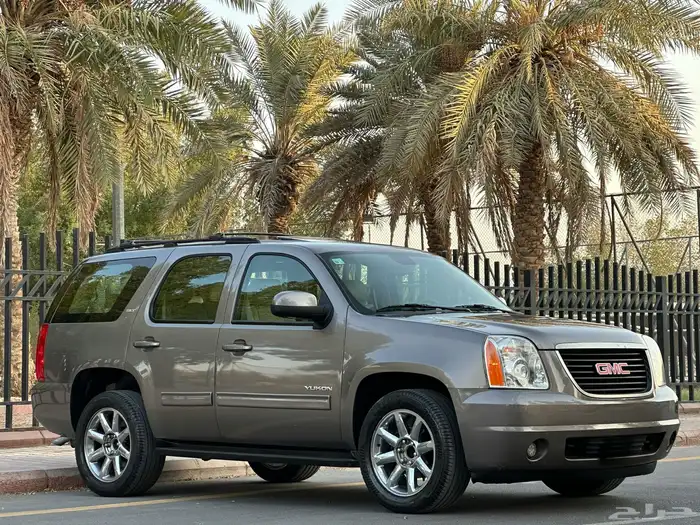 جمس يوكن SLT موديل 2013 سعودي فل كامل بدون دبل 2