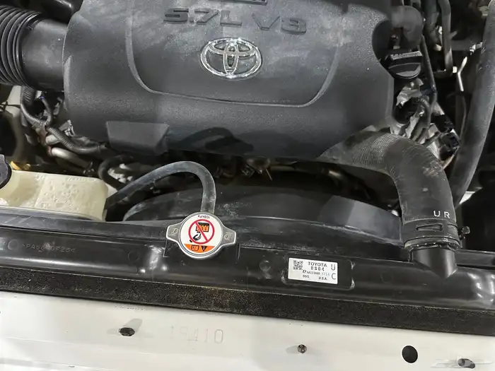 سيكويا 2016 فل كامل مالك اول ممشى 230 نظيف 7