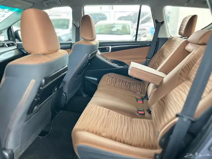 تويوتا انوفا 2018   استاندر 10