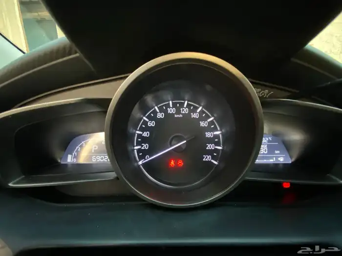 مازدا cx3. 2018 10