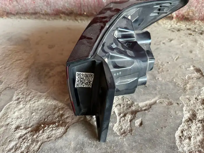 اسطب خلفي يسار يارس 2023   2024 7