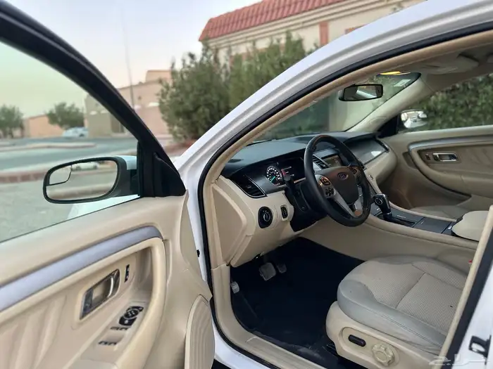 فورد تورس موديل 2015 سعودي نص فل بصمة 9