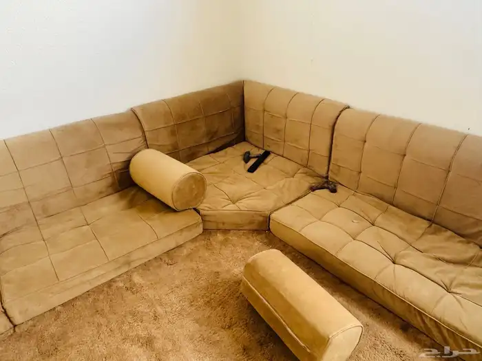 للبيع مجلس ارضي 2