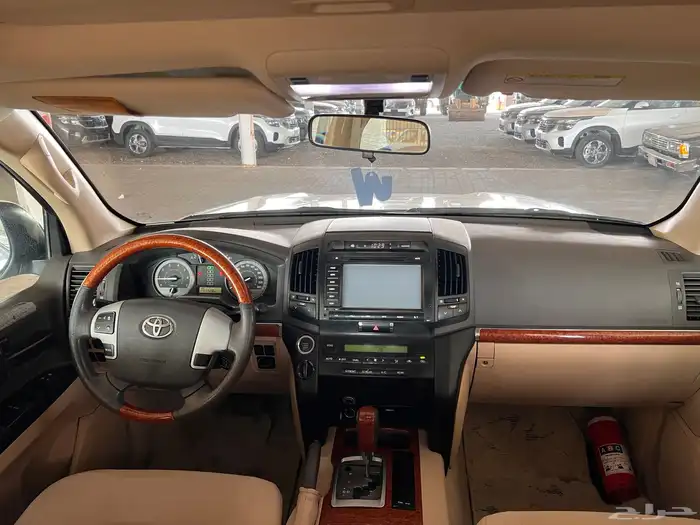 جيب لاندكروزر GXR 2013 10